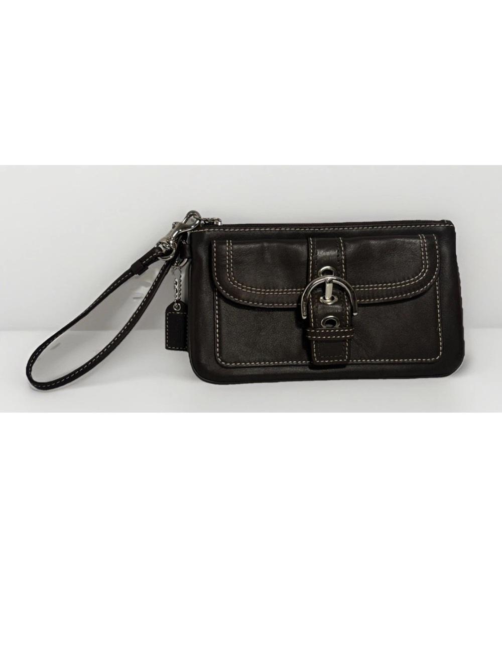 Y2K Coach Soho Wallet / Wristlet in Soft Brown Leather w/ Buckle detail